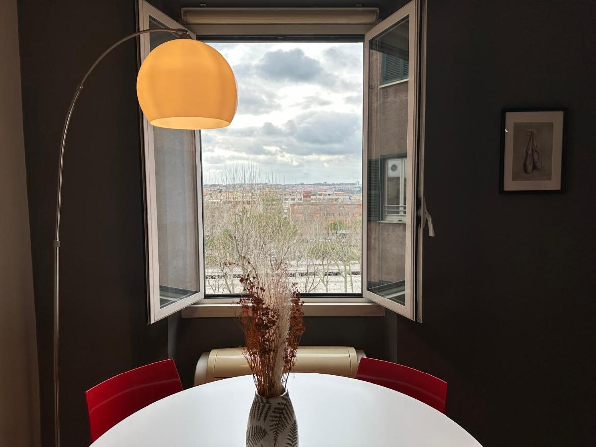 Window In The Sky By Palazzo Senesi Roma Exterior foto